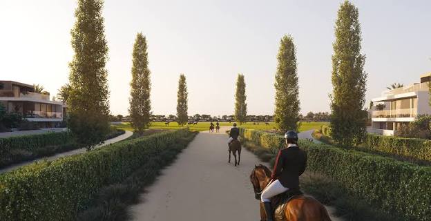 Grand Polo · کلاب‌هاوس و زمین پولو